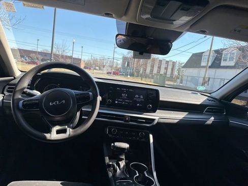 Used 2022 Kia K5 LXS image 3