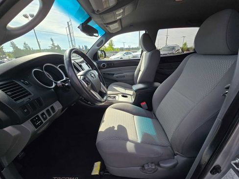 Used 2013 Toyota Tacoma PreRunner w/ SR5 Pkg RWD image 21