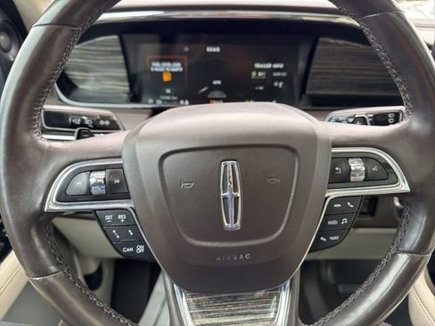 Used 2020 Lincoln Navigator Black Label w/ Cargo Convenience Package AWD/4WD image 37