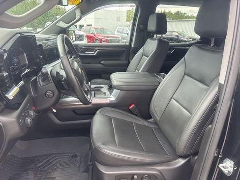 Used 2023 Chevrolet Silverado 1500 LTZ AWD/4WD image 12
