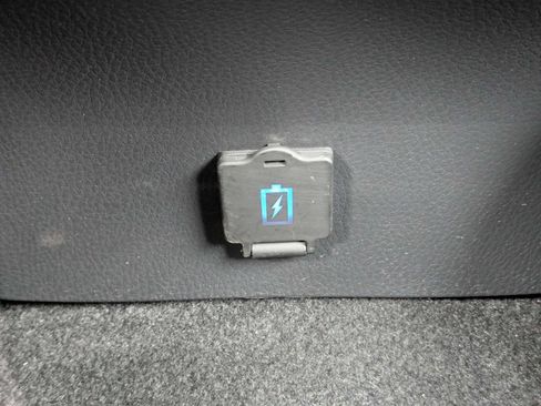 Used 2022 Toyota Camry LE FWD image 16