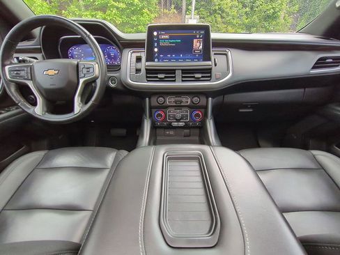 Used 2022 Chevrolet Tahoe LT w/ Luxury Package RWD image 14