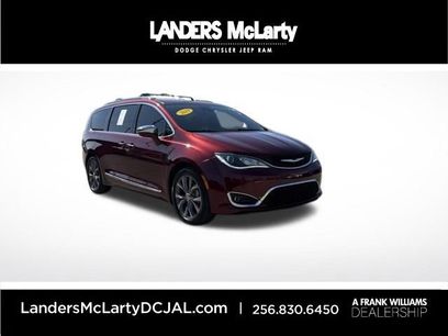 Used 2019 Chrysler Pacifica Limited w/ Tire & Wheel Group
