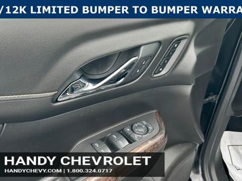 Certified 2022 GMC Acadia Denali w/ Black Diamond Edition AWD/4WD image 13