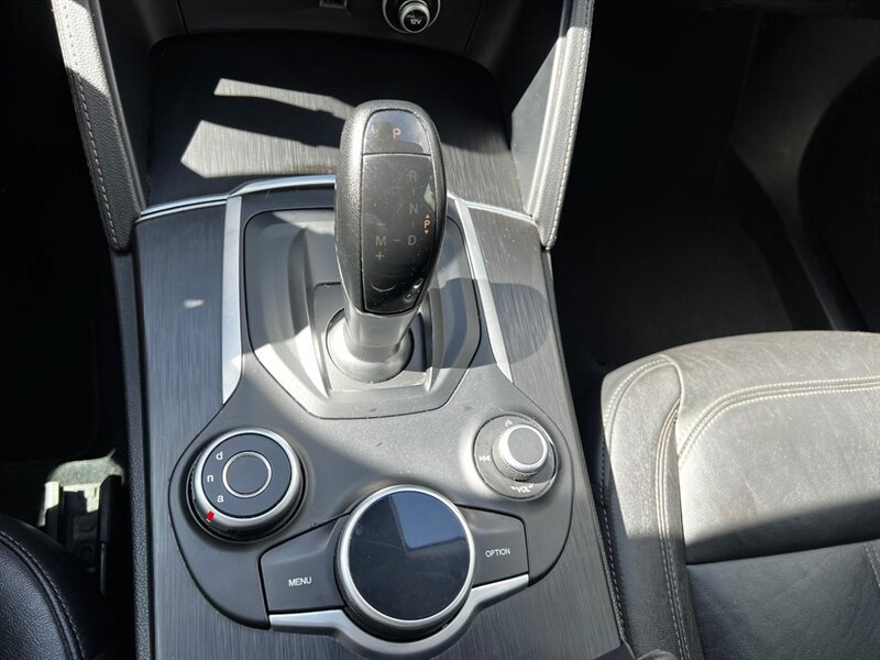 Used 2018 Alfa Romeo Stelvio AWD w/ Cold Weather Package image 32