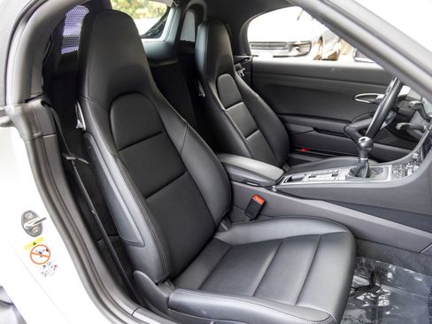 Certified 2024 Porsche 718 Boxster S RWD image 60