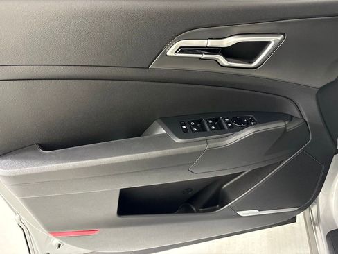 New 2026 Kia Sportage LX FWD image 19