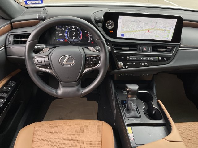 Used 2025 Lexus ES 350 w/ Premium Package FWD image 10