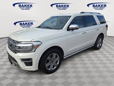 Used 2024 Ford Expedition Platinum AWD/4WD image 7