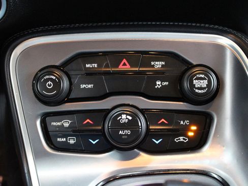 Used 2020 Dodge Challenger SXT image 25