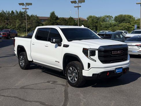 Used 2024 GMC Sierra 1500 AT4 w/ Technology Package AWD/4WD image 1