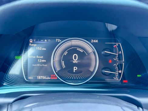 Used 2025 Lexus ES 300h w/ Premium Package FWD image 22