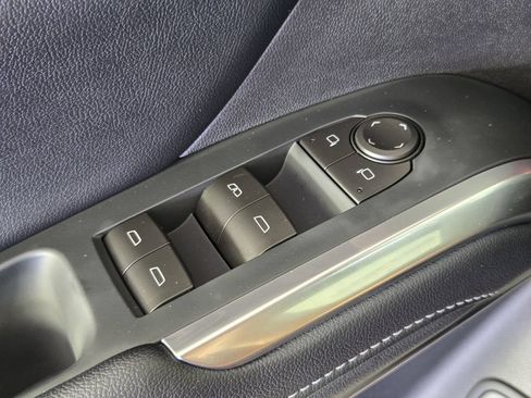 New 2026 Chevrolet Traverse LT w/ Midnight/Sport Edition FWD image 24