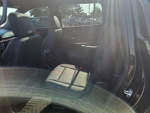Used 2024 Chevrolet Traverse RS AWD/4WD image 19