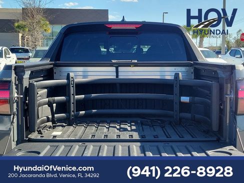 Certified 2024 Hyundai Santa Cruz Night image 17