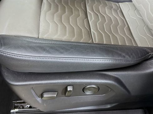 Used 2024 Chevrolet Silverado 2500 ZR2 w/ Technology Package image 22