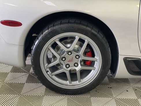 Used 2003 Chevrolet Corvette Z06 w/ Memory Package, 3 Drivers RWD image 33