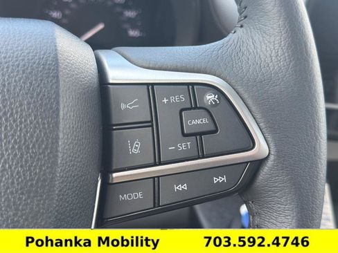 Used 2024 Toyota Sienna XLE FWD image 13