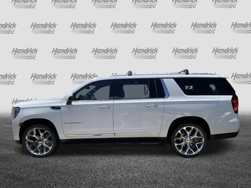 Used 2024 GMC Yukon XL SLT w/ SLT Luxury Package AWD/4WD image 7