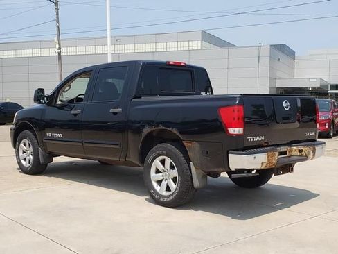 Used 2012 Nissan Titan SV w/ SV Premium Utility Pkg AWD/4WD image 7