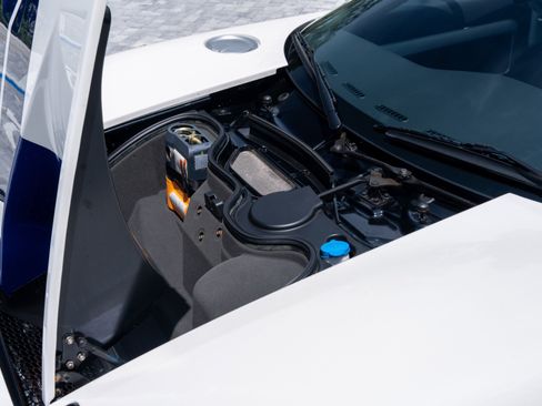 Used 2005 Ford GT RWD image 51