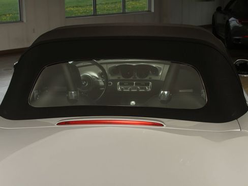 Used 2002 BMW Z8 image 7