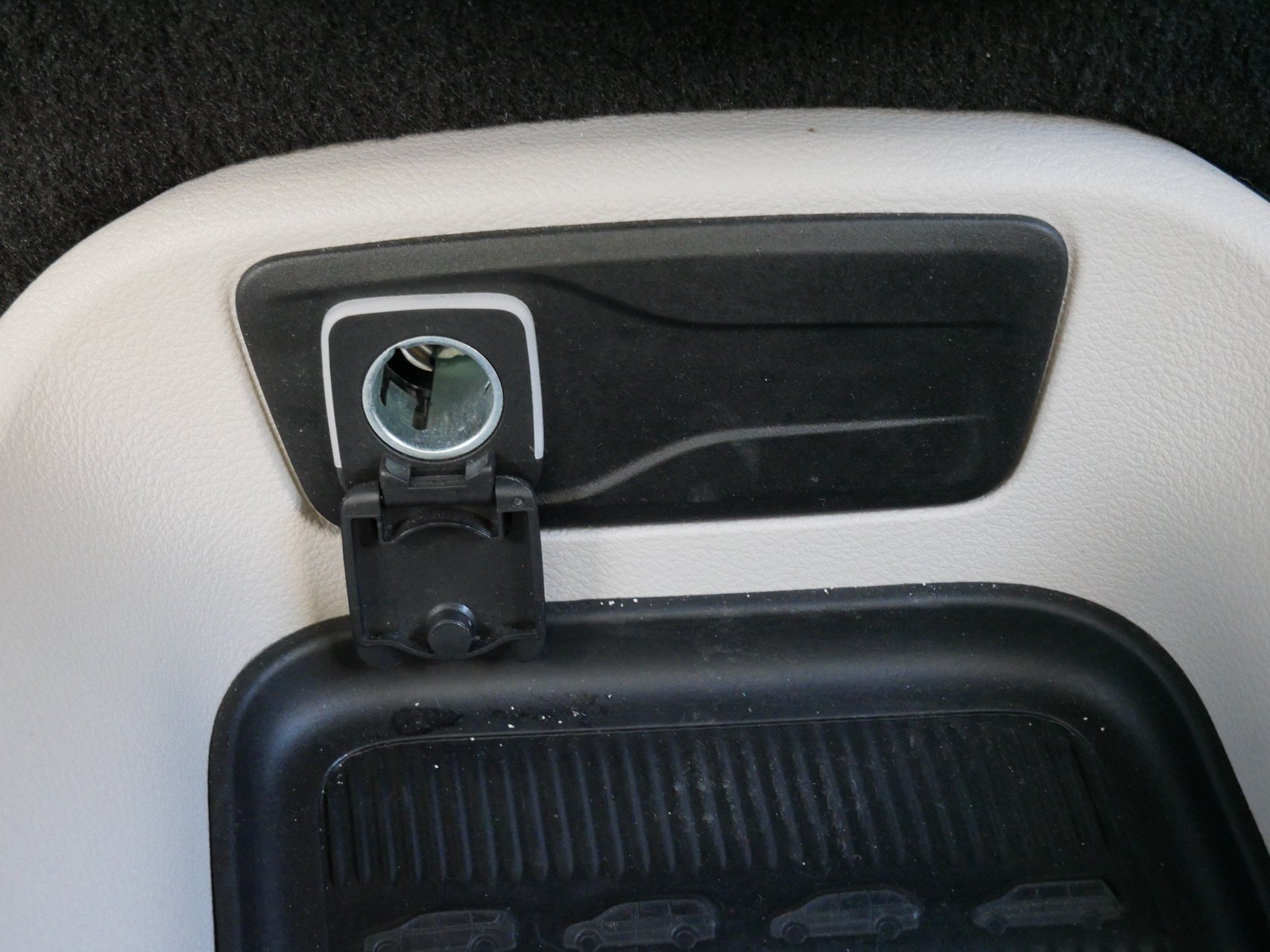 Used 2024 Chrysler Pacifica Touring-L FWD image 21