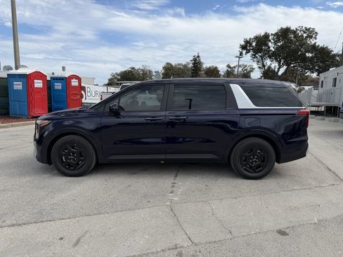 New 2026 Kia Carnival image 6