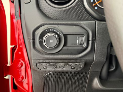 Used 2024 Jeep Wrangler Unlimited Rubicon 392 image 18