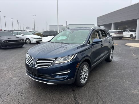 Used 2017 Lincoln MKC Reserve w/ Lincoln MKC Climate Package image 3