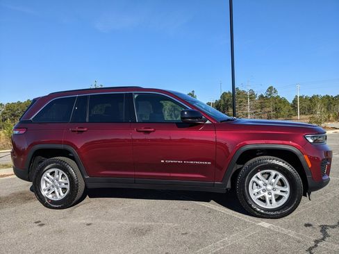 New 2025 Jeep Grand Cherokee Laredo image 20