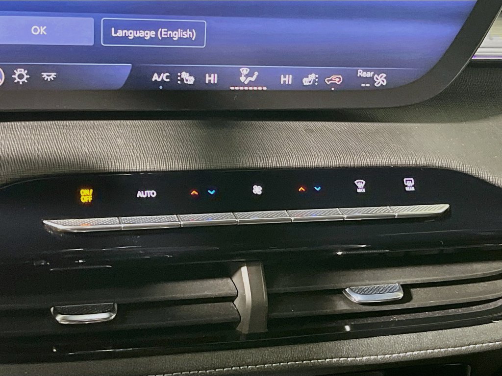 Used 2025 Buick Enclave Preferred FWD image 22