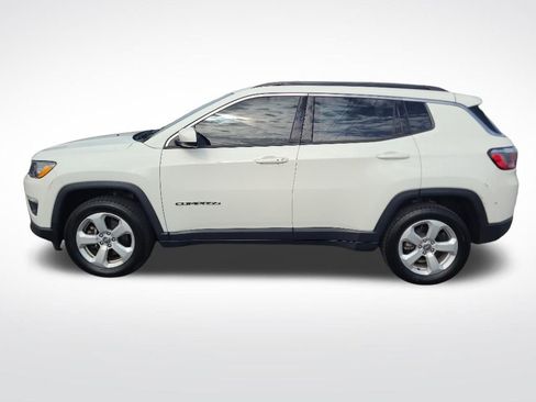 Used 2017 Jeep Compass Latitude w/ Popular Equipment Group AWD/4WD image 7