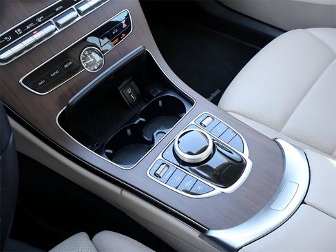 Used 2020 Mercedes-Benz C 300 4MATIC Sedan image 28