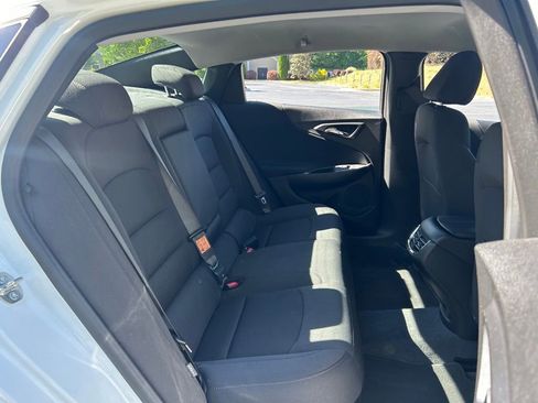 Used 2024 Chevrolet Malibu LT FWD image 38