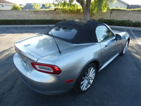 Used 2017 FIAT 124 Spider Lusso image 58