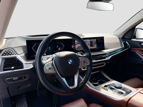 Used 2023 BMW X7 xDrive40i w/ Executive Package image 28