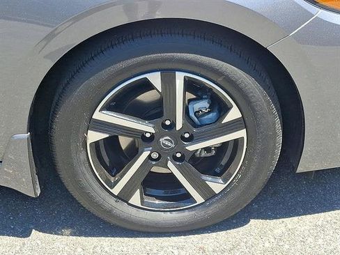 Certified 2024 Nissan Sentra SV w/ All-Weather Package FWD image 9