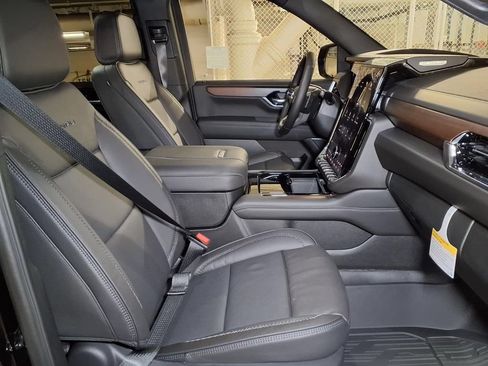 New 2026 GMC Yukon Denali w/ Sun & Power Step Package AWD/4WD image 6