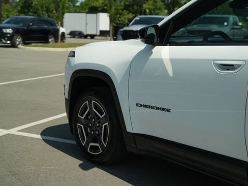 New 2026 Jeep Cherokee Limited AWD/4WD image 42
