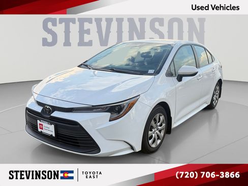 Certified 2025 Toyota Corolla LE FWD image 1