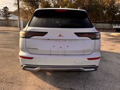 New 2026 Mitsubishi Outlander SE FWD image 7