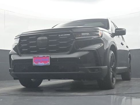 Used 2025 Honda Pilot Black Edition image 29