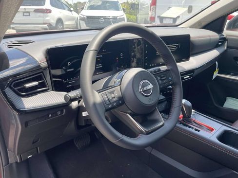 New 2026 Nissan Kicks SR FWD image 14