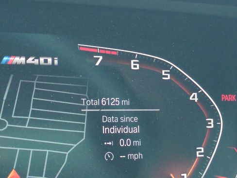 Certified 2024 BMW Z4 M40i w/ Premium Package RWD image 21