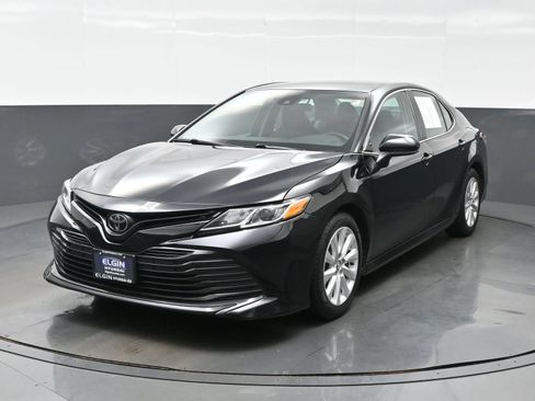 Used 2020 Toyota Camry LE FWD image 1