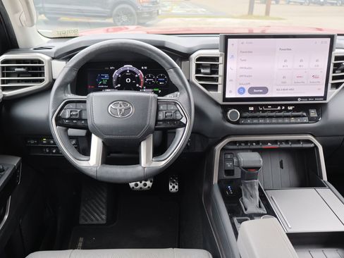 Used 2023 Toyota Sequoia Limited image 28