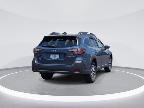 Used 2024 Subaru Outback Premium AWD/4WD image 7