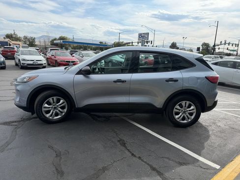 Used 2022 Ford Escape S FWD image 4