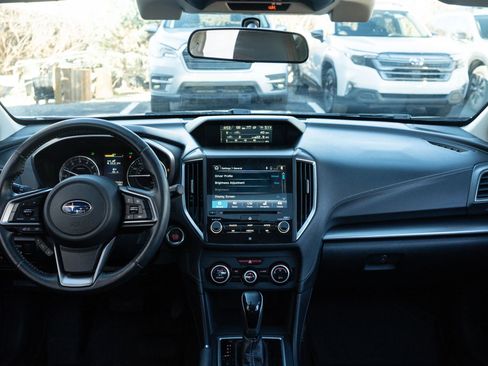 Used 2017 Subaru Impreza 2.0i Limited image 17